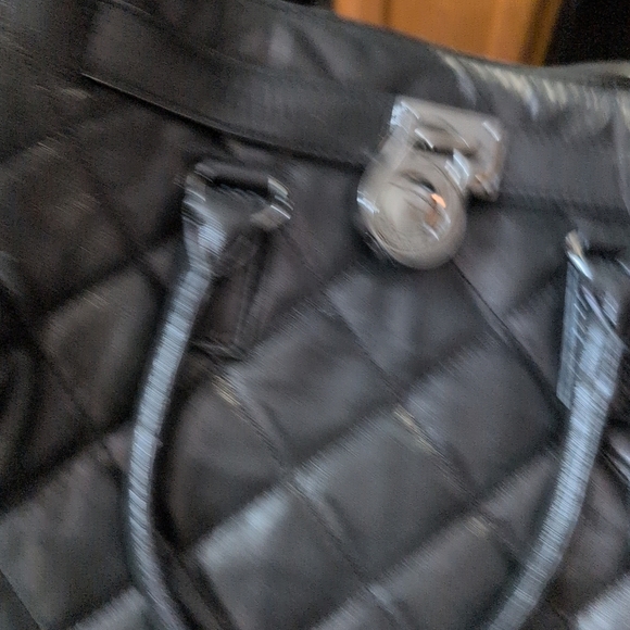 Michael Kors Hamilton quilt metallic gray tote bag - Picture 3 of 7